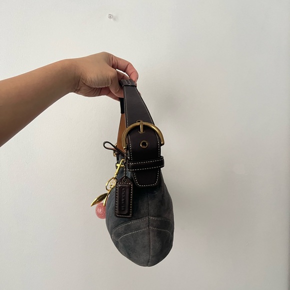 Coach Bag - Picture 4 of 9